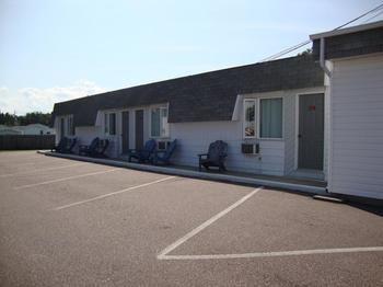 Motel De La Riviere Saint-Félicien Exterior foto